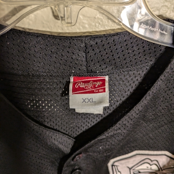 Lug Nuts Black and Red Jersey - Picture 8 of 9